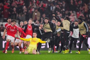 开云体育sports-利物浦力克亚特兰大，晋级欧冠半决赛()